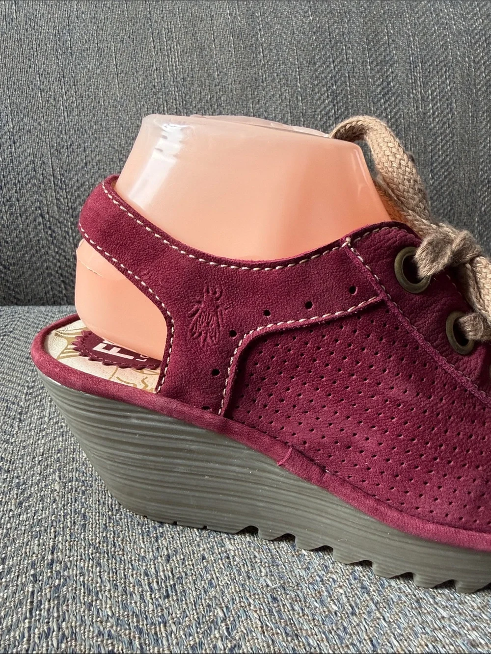 Fly London Women’s Perforated Magenta Rose Leather Lace Up Wedge Sandals Sz: 38